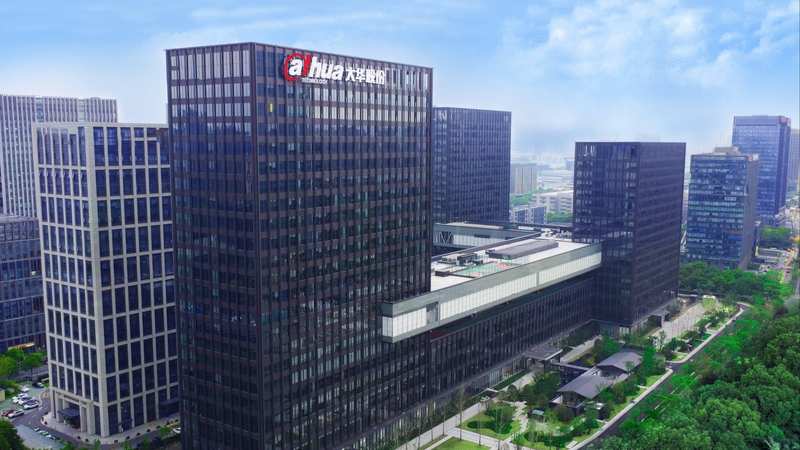  揭秘顶级流量背后的商业逻辑：金鸡影帝的资本版图与流量真相 娱乐新闻