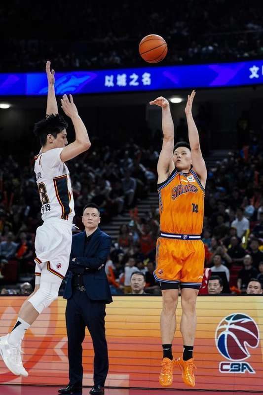  CBA格局重塑：上海久事男篮球权分配机制与阵容深度价值研究报告 体育新闻