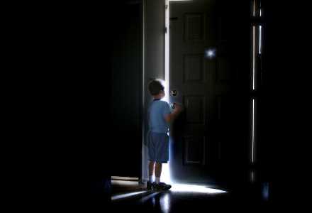  公办高中百万年薪竞聘：技术视角下的资源配置逻辑重构 教育招生