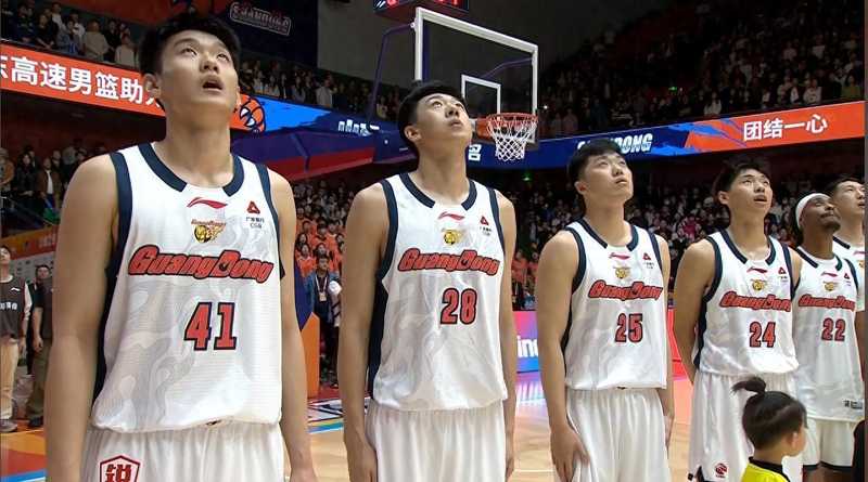  【战术复盘】广东队败北背后的轮换困局：杜锋保守策略的深层逻辑与破局之道 体育新闻