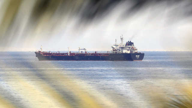  【深度拆解】美伊博弈下的金油过山车：48小时极端行情背后的交易逻辑重构 股票财经