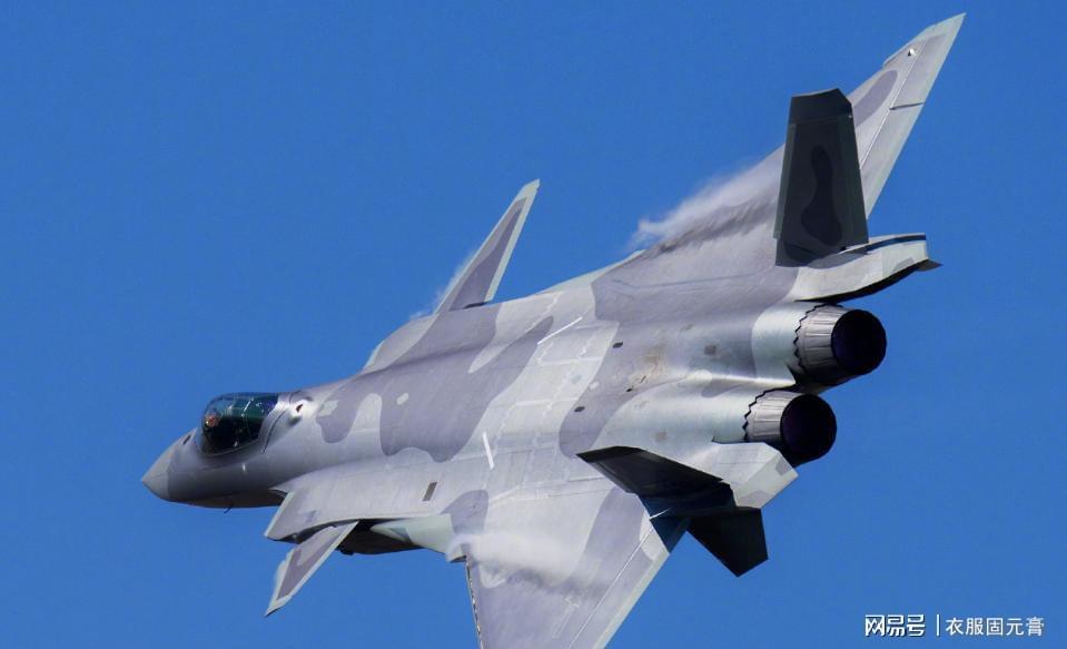  当四口之家每年要承担36万防务费：普通人眼中的两岸选择 新闻