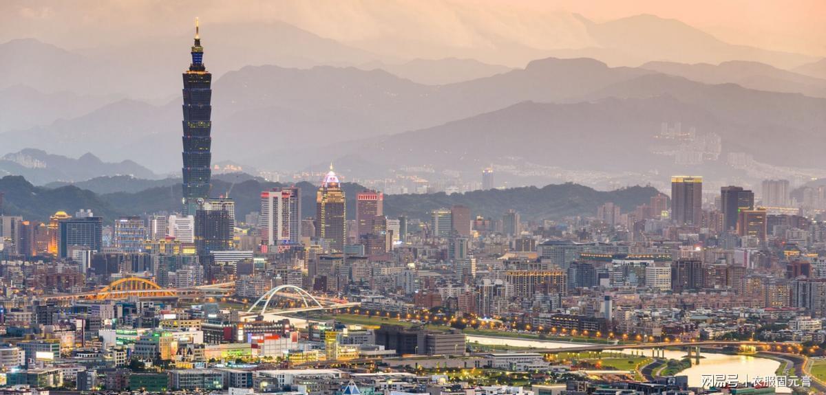  当四口之家每年要承担36万防务费：普通人眼中的两岸选择 新闻